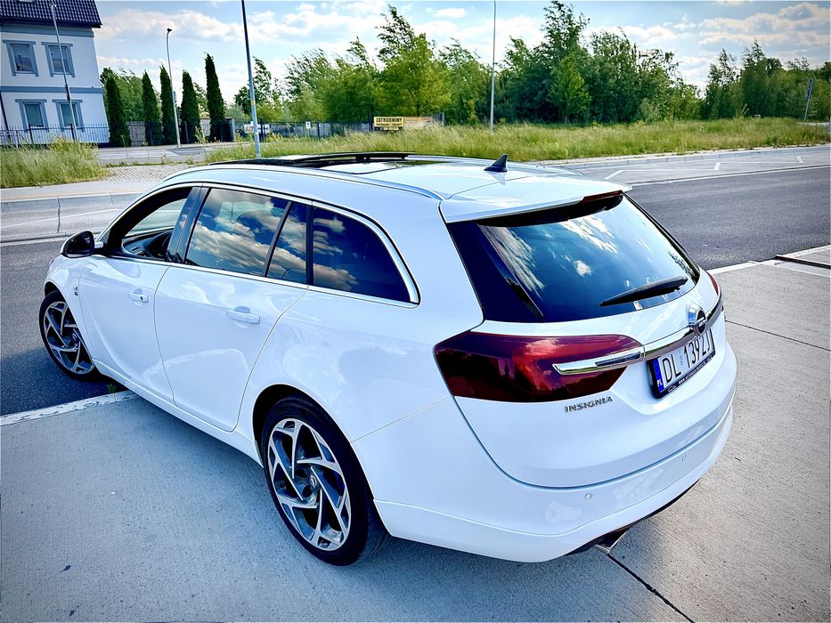 Opel Insignia  Sport Tourer OPC Line (B20DTH 170km)