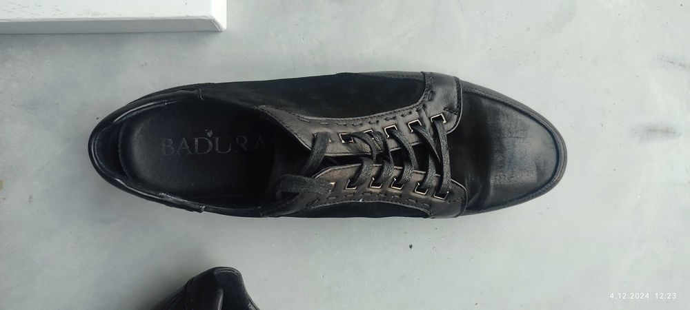 buty marki Badura, numer 42, stan idealny