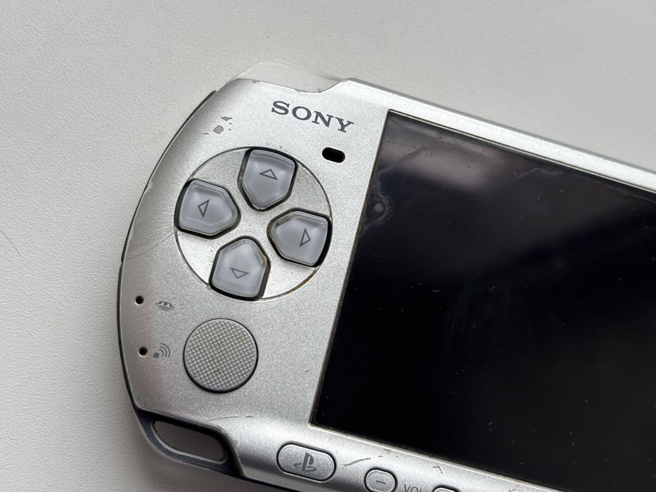 Sony PSP 3000 32 gb сірого кольору