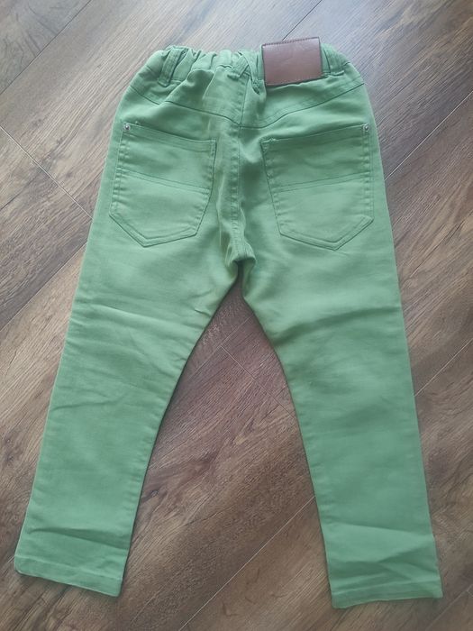 Spodnie zielone chłopięce r.110