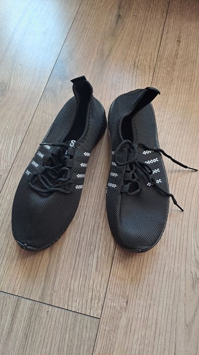 Lekkie buty z siatki rozm.38