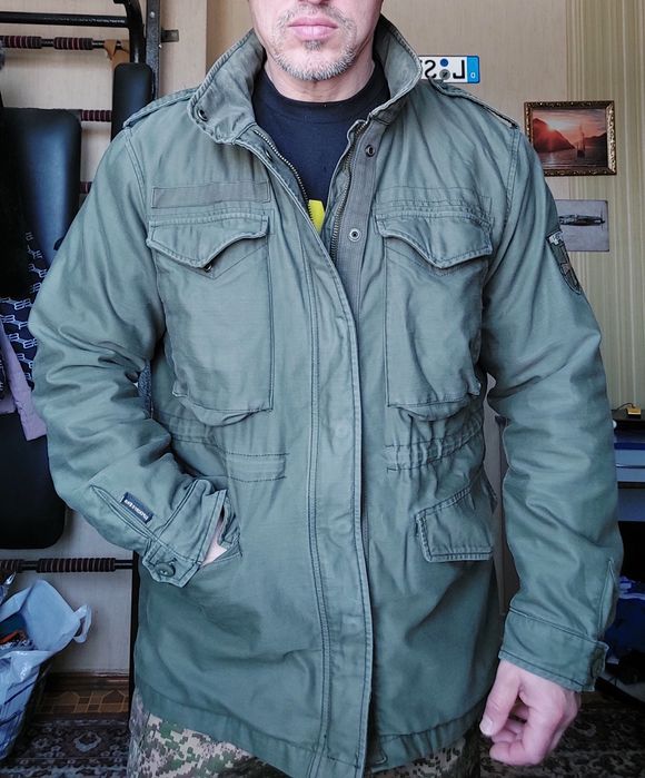 Куртка танкер М65 від бренду SUPERDRY
SUPERDRY. Утеплена.
Стан добрий,