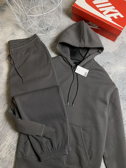 Продам мужской спортивный костюм серый утепелнный H&M