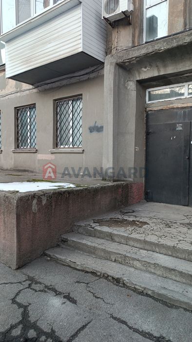 Продаж 4-х кімн. квартири сталінки, р-н Металургів.