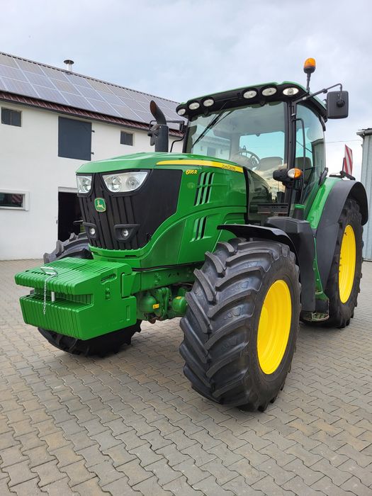 Ciągnik rolniczy John Deere model 6195R