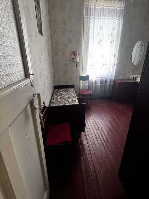 3-х кімнатна квартира в центрі Полтави. Цегляний будинок.