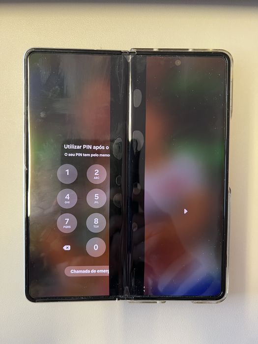 Samsung Z Fold 3