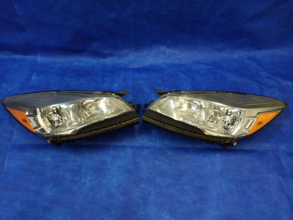 Фары, фара передняя,правая,левая Ford Escape 13-16г