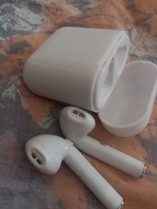 Kaorka Wireless (Bluetooth) Headphones64169660654465121