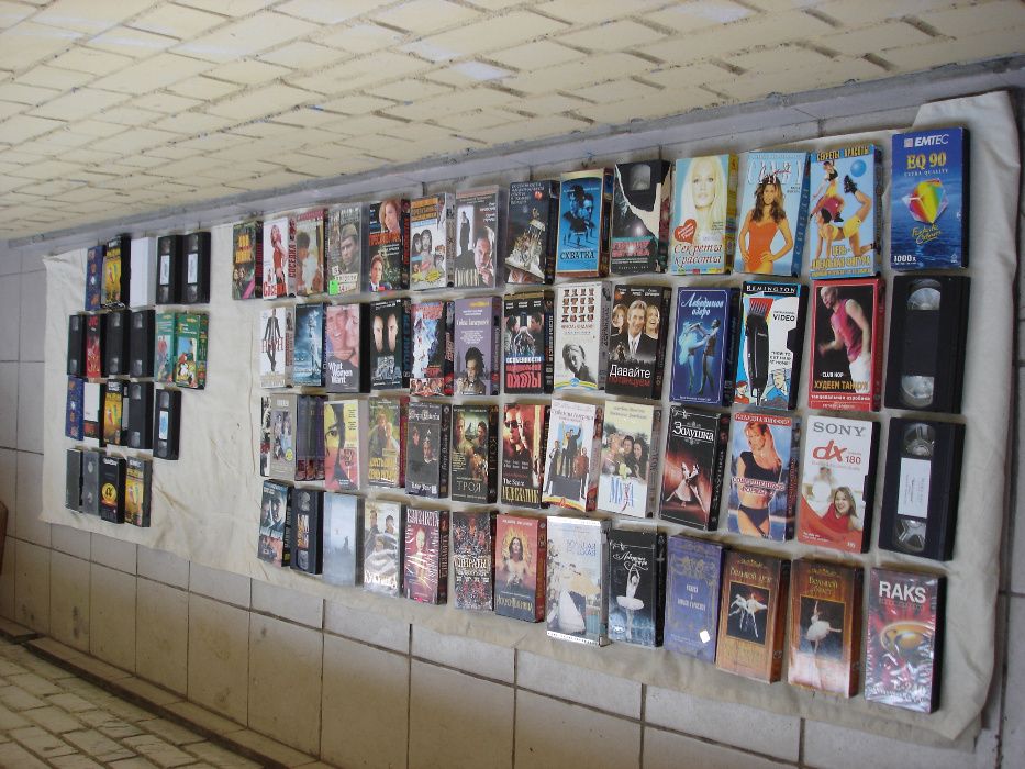 Видеокассеты JVC, SONY, TDK и другие с записями, 133 шт+3 чистых