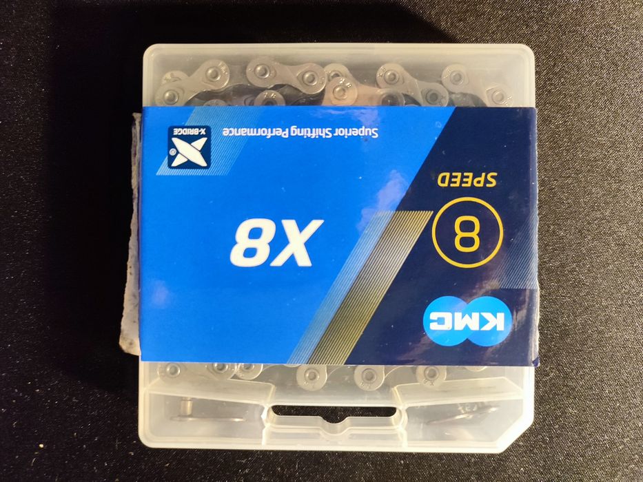 Велосипедний ланцюг із замком KMC X8 116 ланок 8 швидкостей