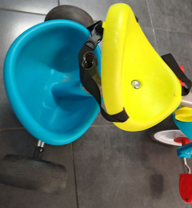 Triciclo criança