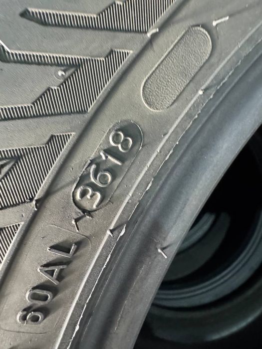 215/60/16 комплект зимових шин Nokian 5.2 мм залишку
