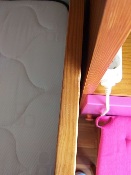 Cama em pinho (com gavetões rosa) para colchão 190x90cm