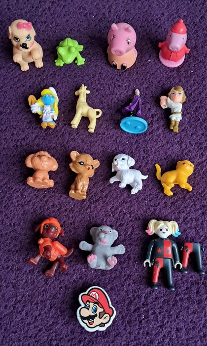 Różne figurki, 15 sztuk.