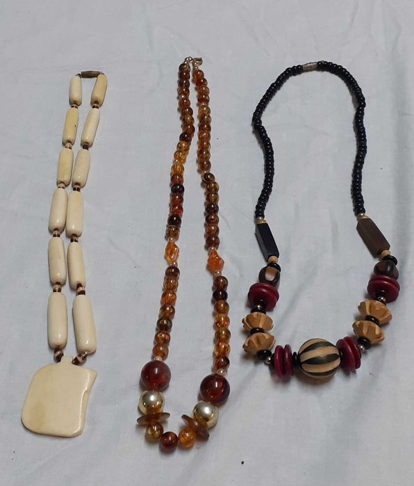 Conjunto de três colares (Ref. 10)
