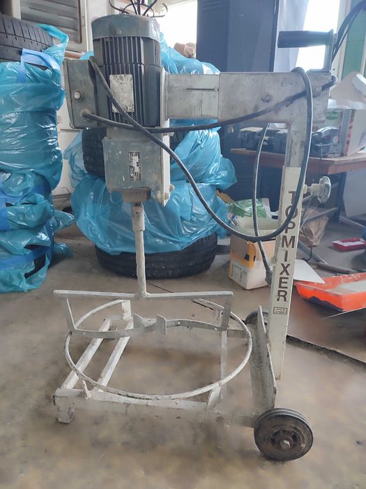 Wyprzedam narzędzia budowlane / materiały budowlane