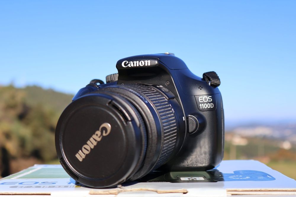 Canon EOS 1100D + EFS 18-55mm