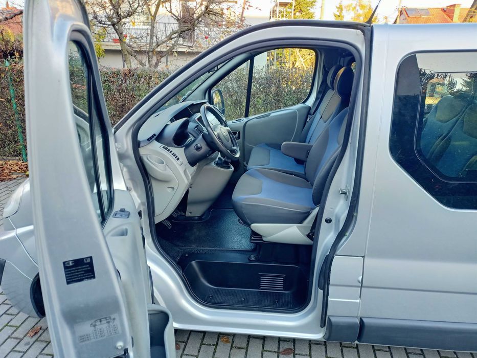 Super Stan! Renault Trafic 2.0 DCI Lift 9 Osób Oryginał
