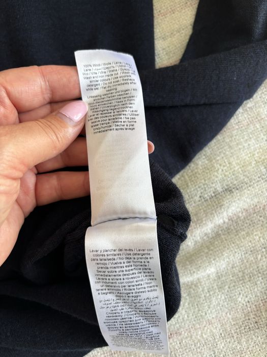 Granatowy swetrek rozpinany meski welna