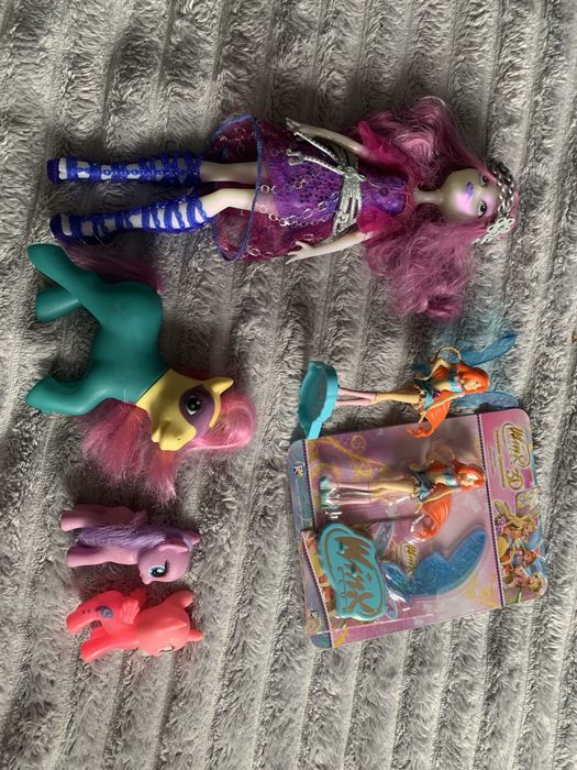 обмін поні, ляльок монстер хай, вінкс, барбі