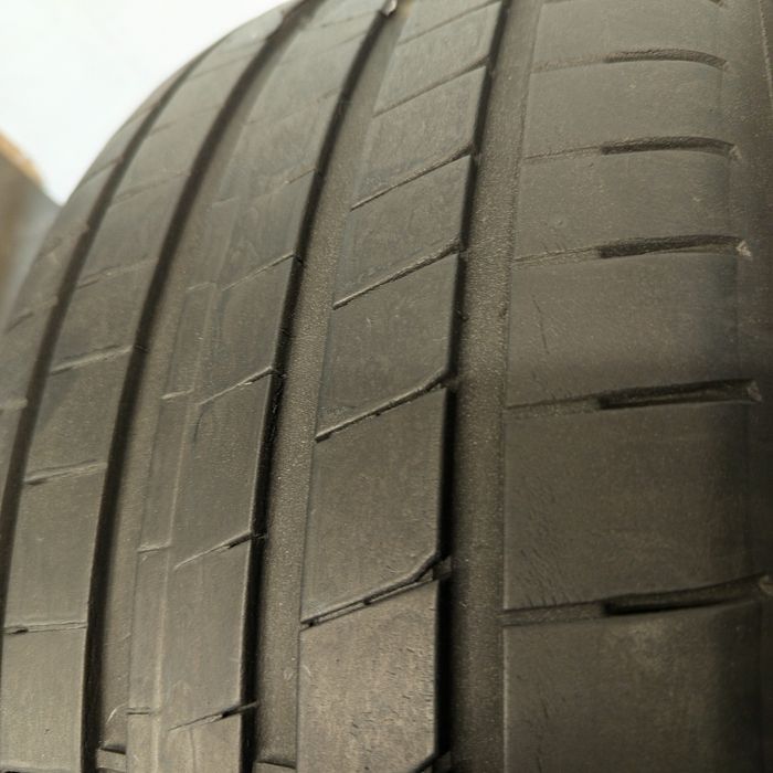 225/45R17 Goodyear Eagle