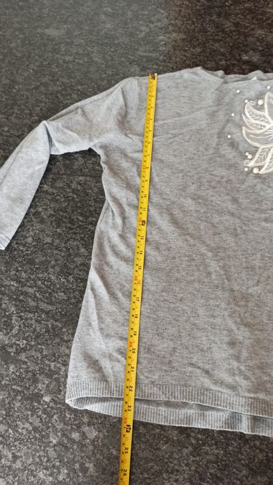 Sweter szary z koralikami rozmiar S/M