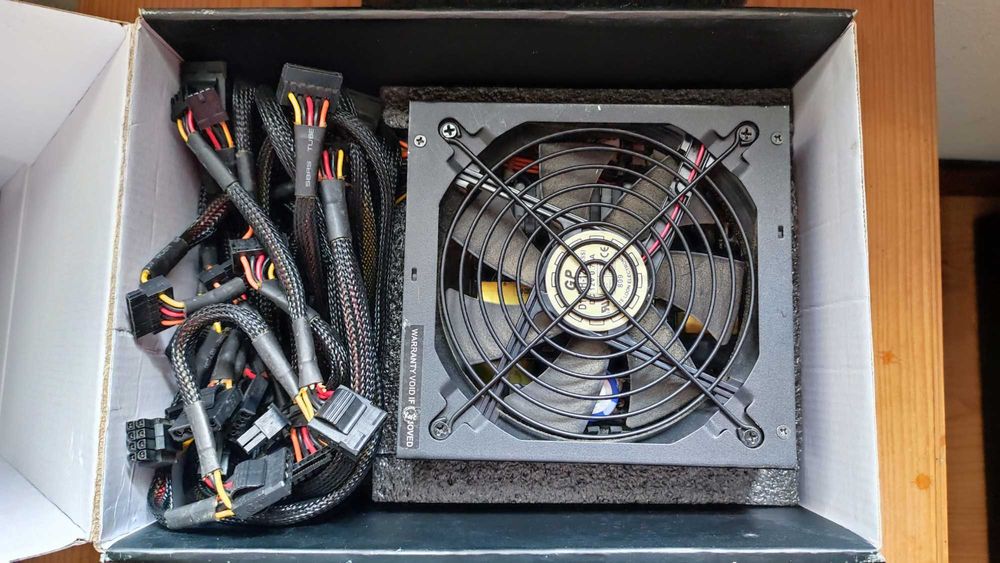 Fonte Corsair TX750W Enthusiast Series "cmpsu-750tx"