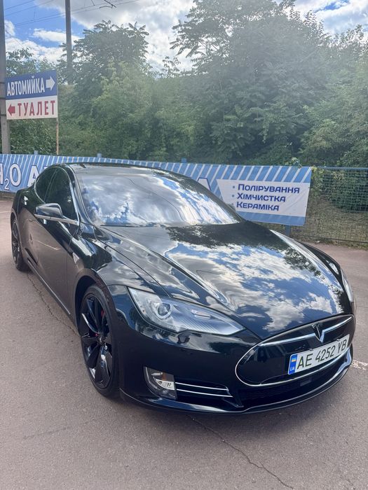Tesla Model S P85D