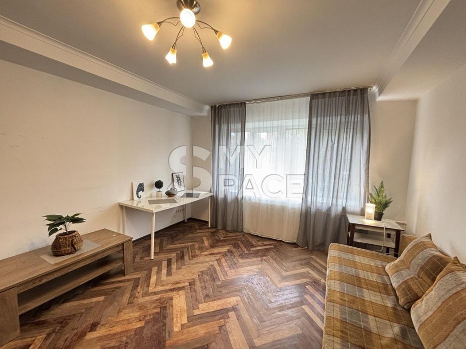 Продаж 3-к квартири вул.Антонова 43 Солом'янський район