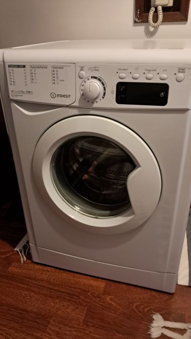 Máquina Lavar Roupa Indesit