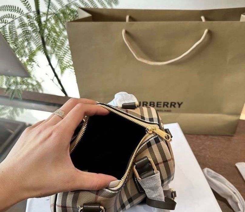 Burberry сумка жіноча бежева alo louis loro christian женская