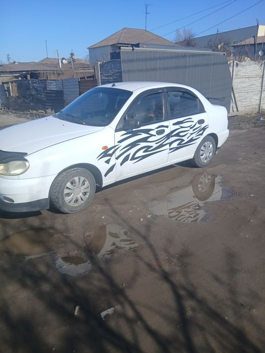 Прадам или обминяю ланос