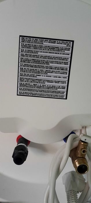 Termoacumulador Edesa Digital 50L em exelente estado.   Tem controlo digital da temperatura. Classe energética B.