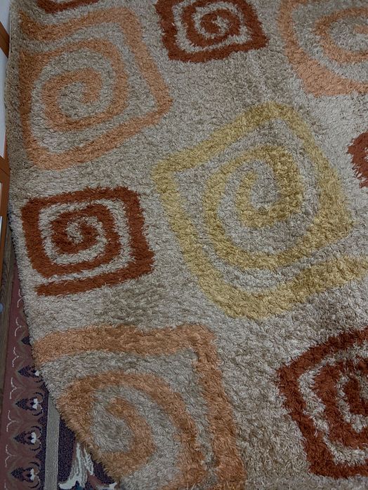 Килим для спальні