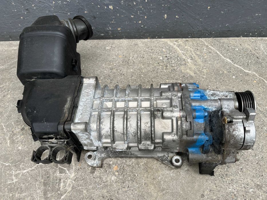 Компресор Турбокомпресор VW Golf 5 6 Passat B6 B7 Touran Tiguan