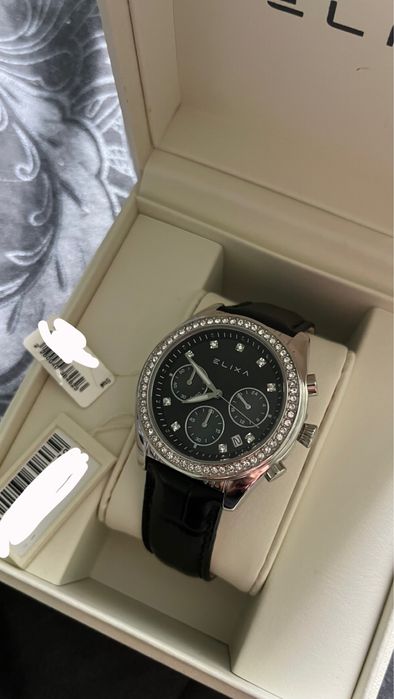 Zegarek damski Elixa.