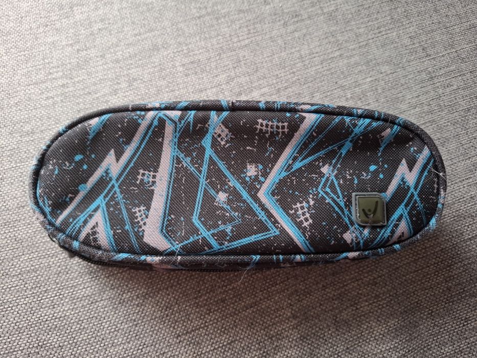 Piórnik podwójny HEAD