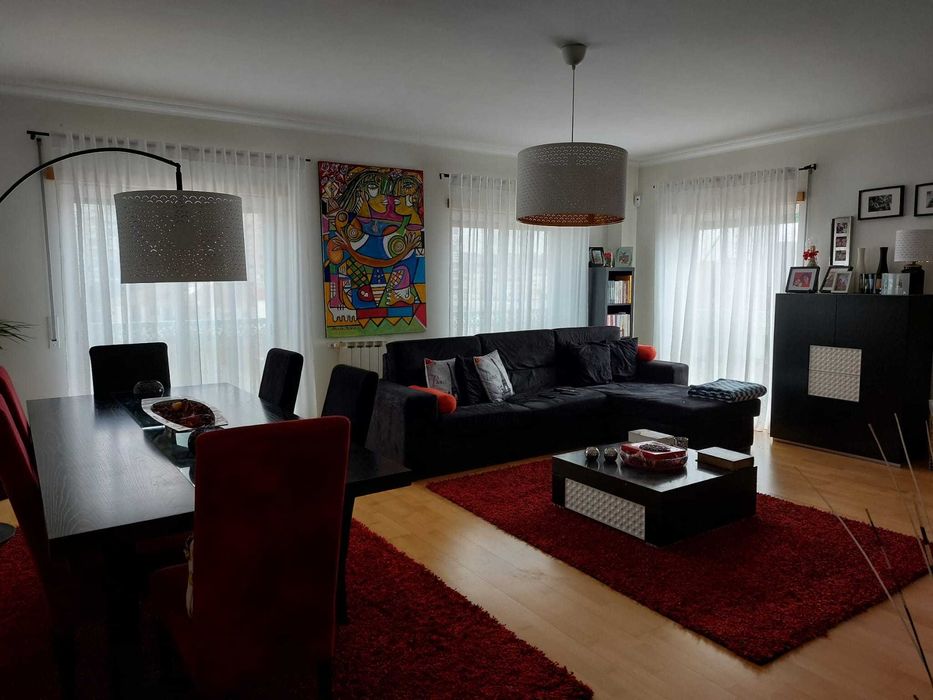 Oportunidade Única: Móveis de Qualidade com Valor de Ocasião!