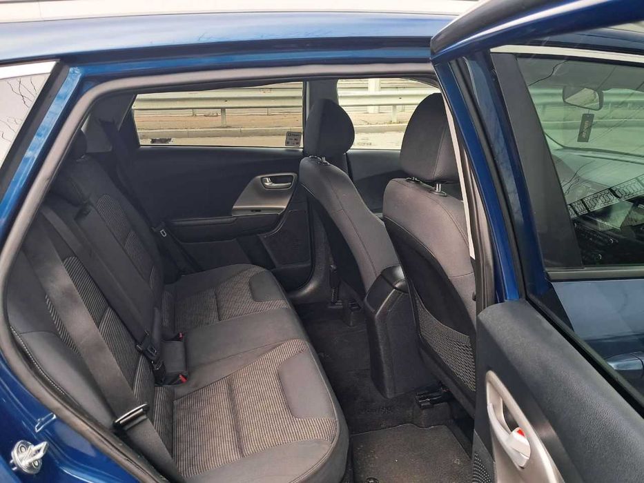 Kia Niro гибрид 1.6