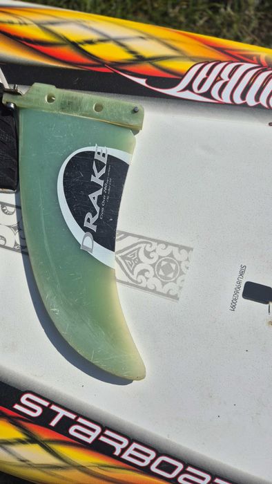 deska windsurfingowa starboard kombat 89l ze statecznikiem