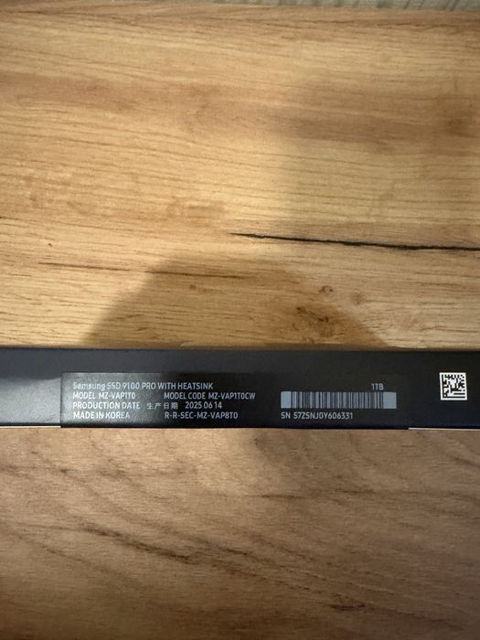 Жорсткий диск SSD накопичувач Samsung 9100 PRO 1 TB with Heatsink (MZ-VAP1T0CW)
