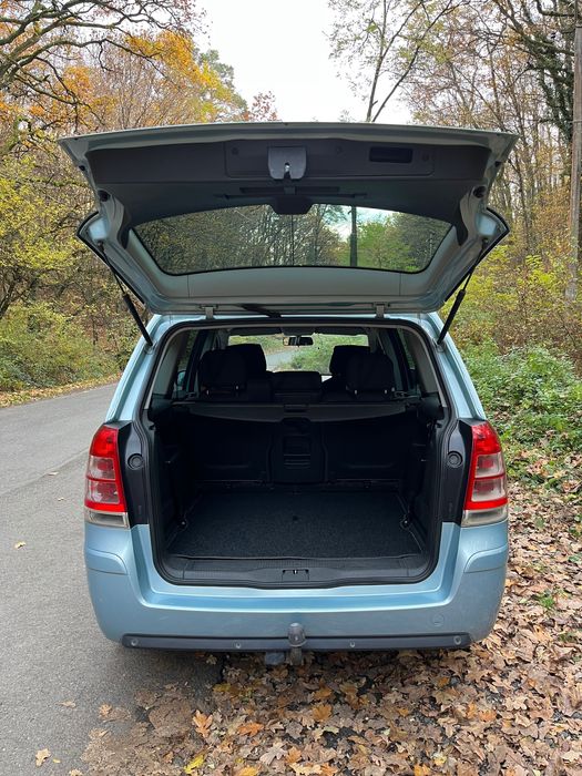 Продам власне авто Opel Zafira  Ужгород