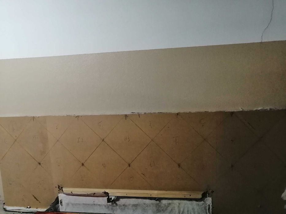 Cabeceira de cama em madeira para estofar