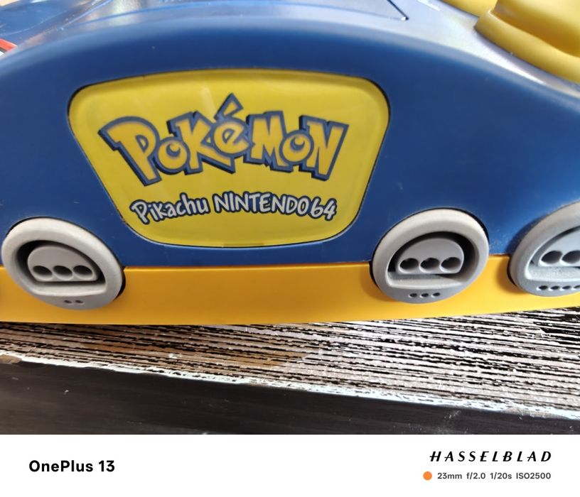 Consola Nintendo 64 Pikachu