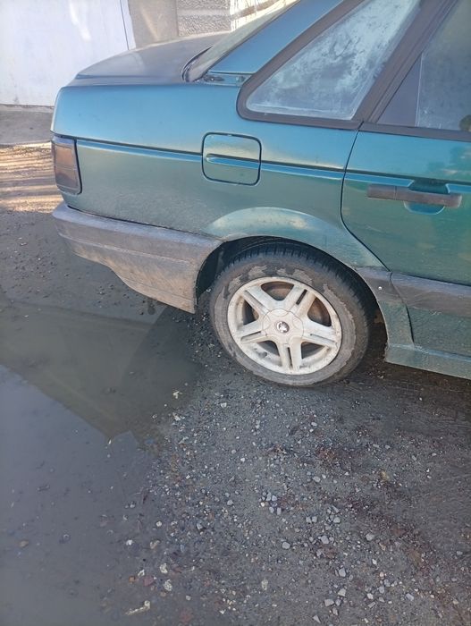 Продам Фольцваген пасат б3 1.8інжектор