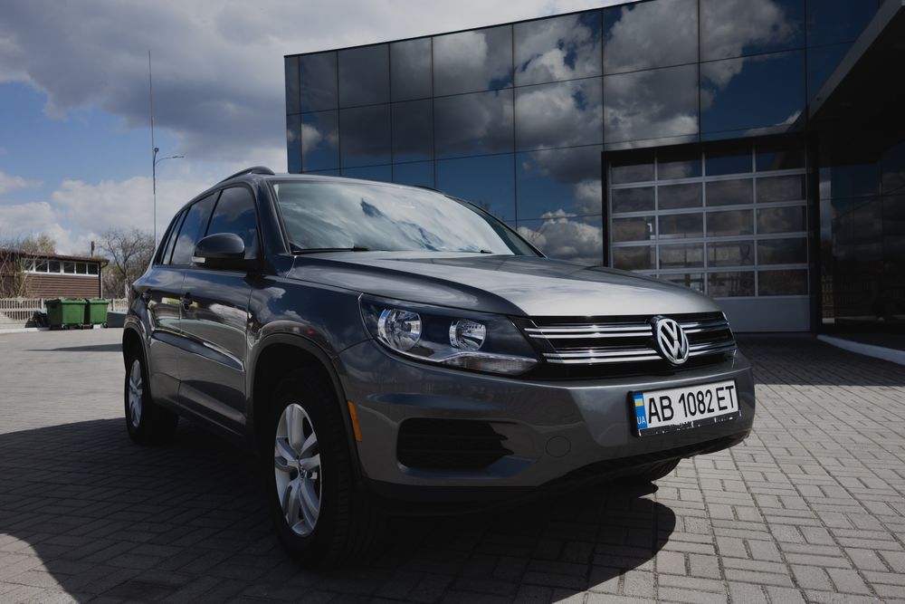 Volkswagen  tiguan 16