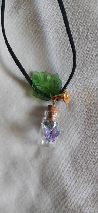 Colares misticos feitos à mão, pensados para amantes de natureza e magia.