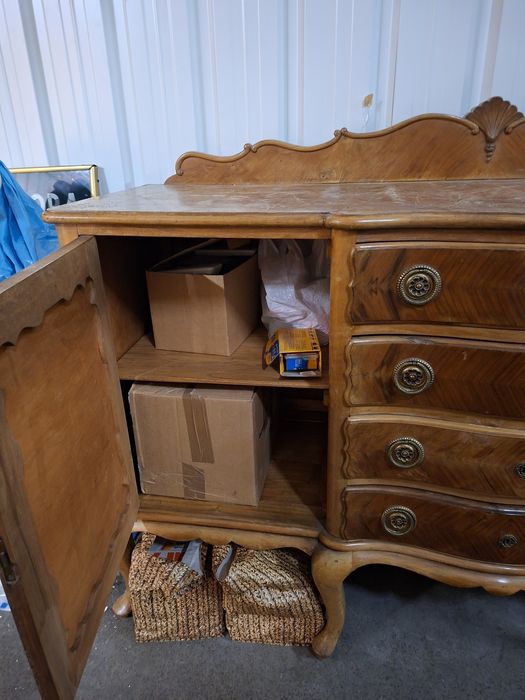 Aparador Queen Anne