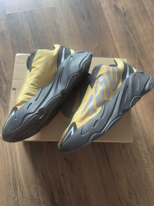 Adidas Yeezy 700 jak nowe